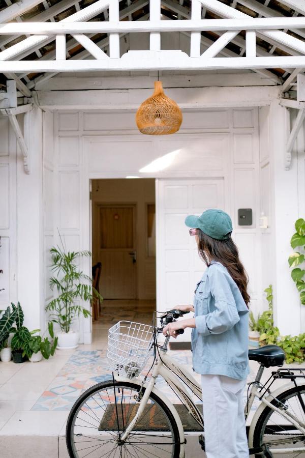 Roemah Renjana Yogyakarta Hotel Ngoại thất bức ảnh